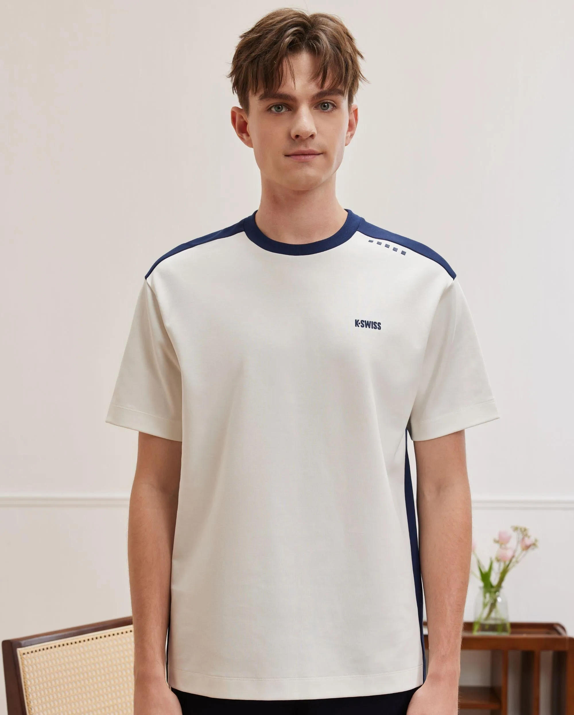 109863-115 | MEN'S K-SWISS LOGO T-SHIRT | WHITE/SPECIAL