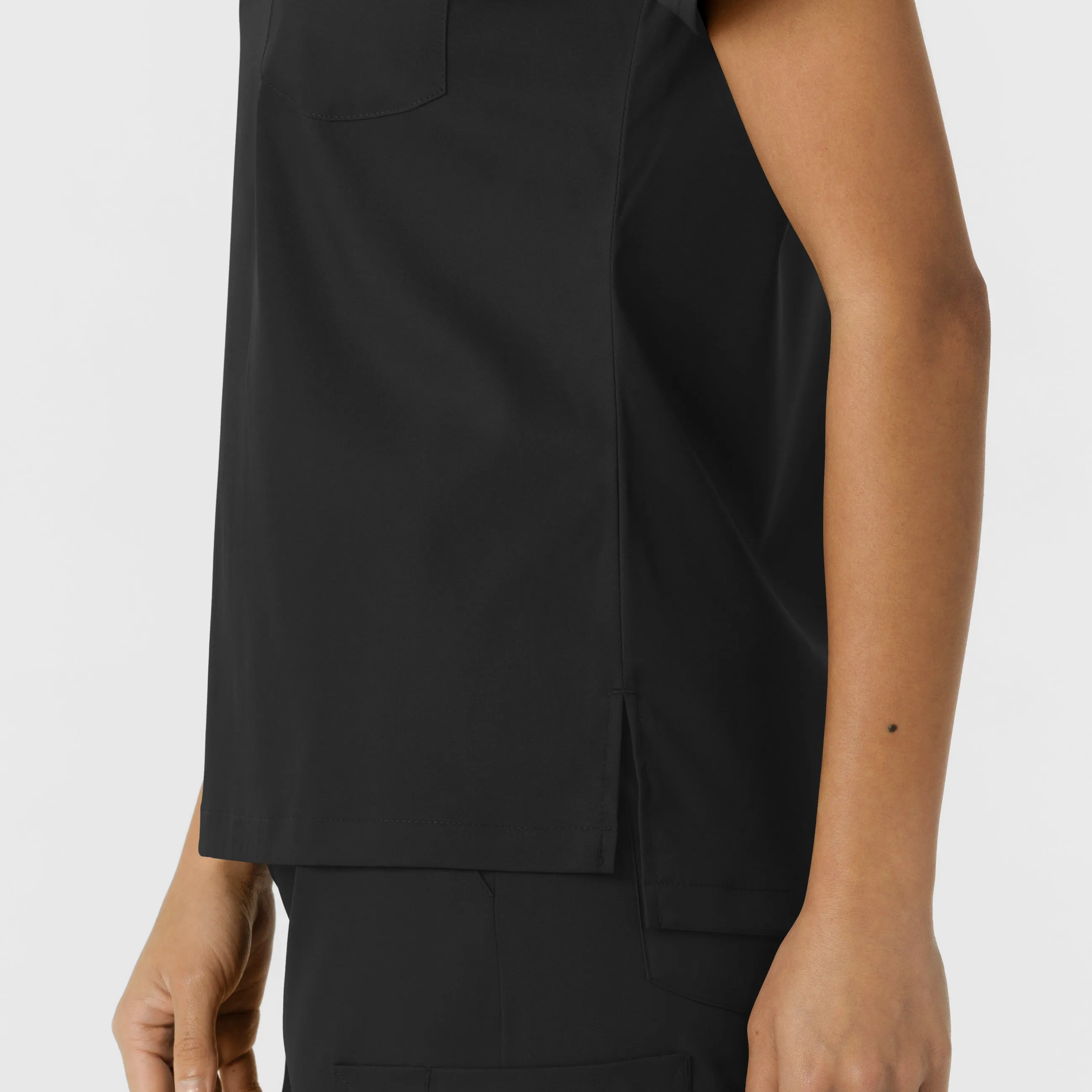 Boundless Women's Classic Crew Neck Scrub Top - Black
