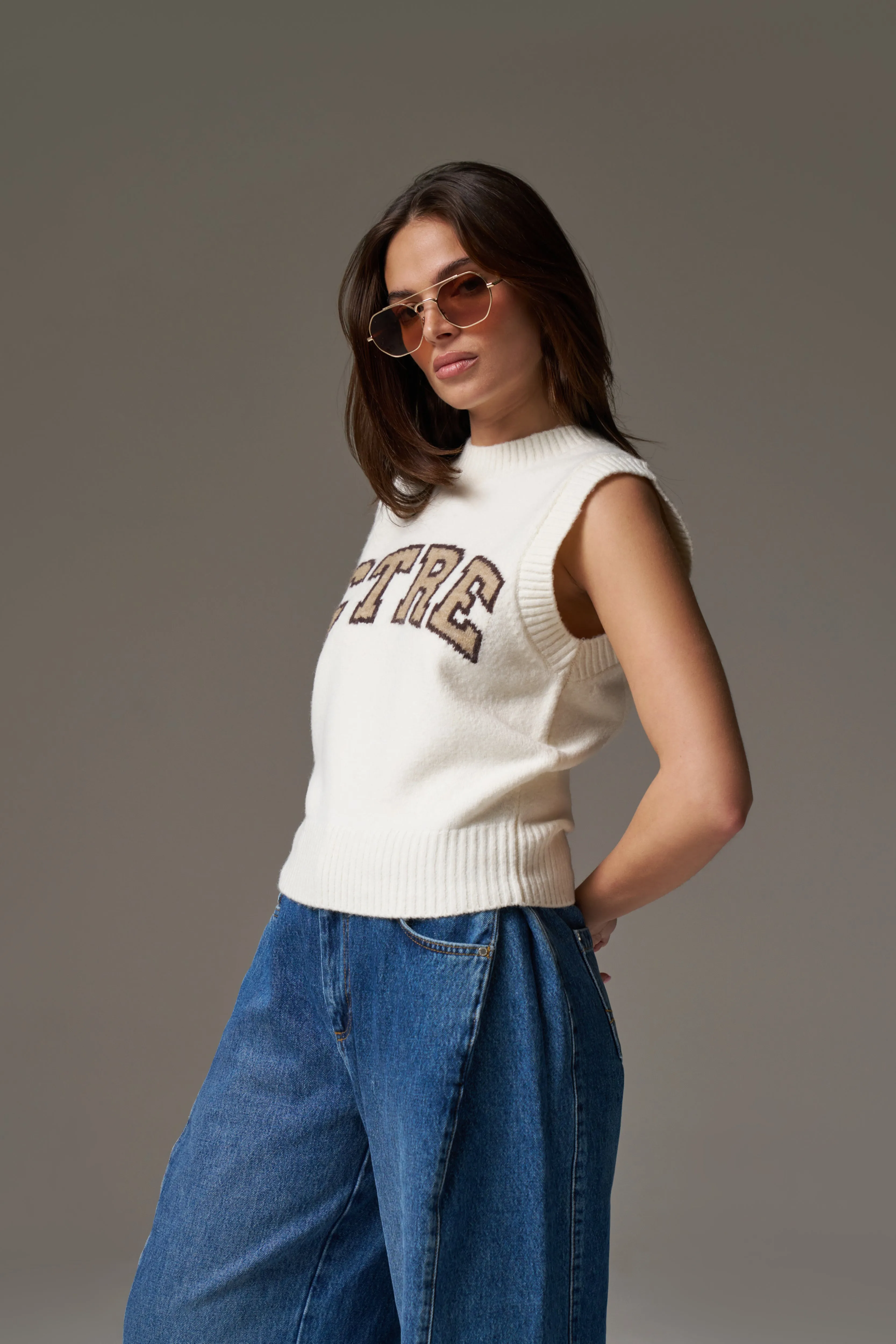 CTRE KNITTED VEST - OFF WHITE
