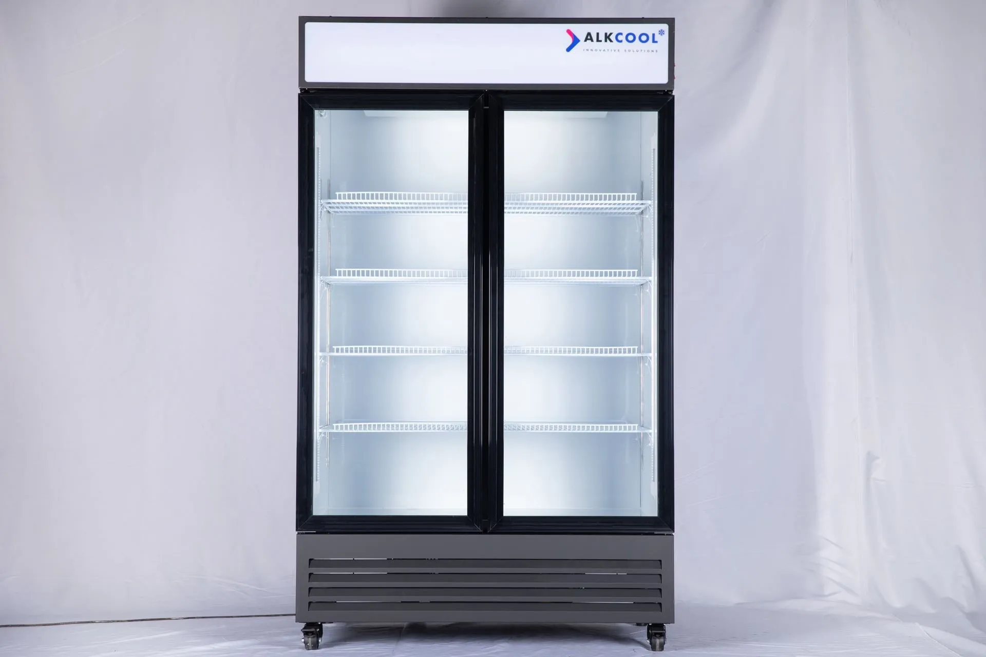 ‎GDR47(H) 47.2'' Width Two Section Swing Glass Door Merchandiser Refrigerator Model
