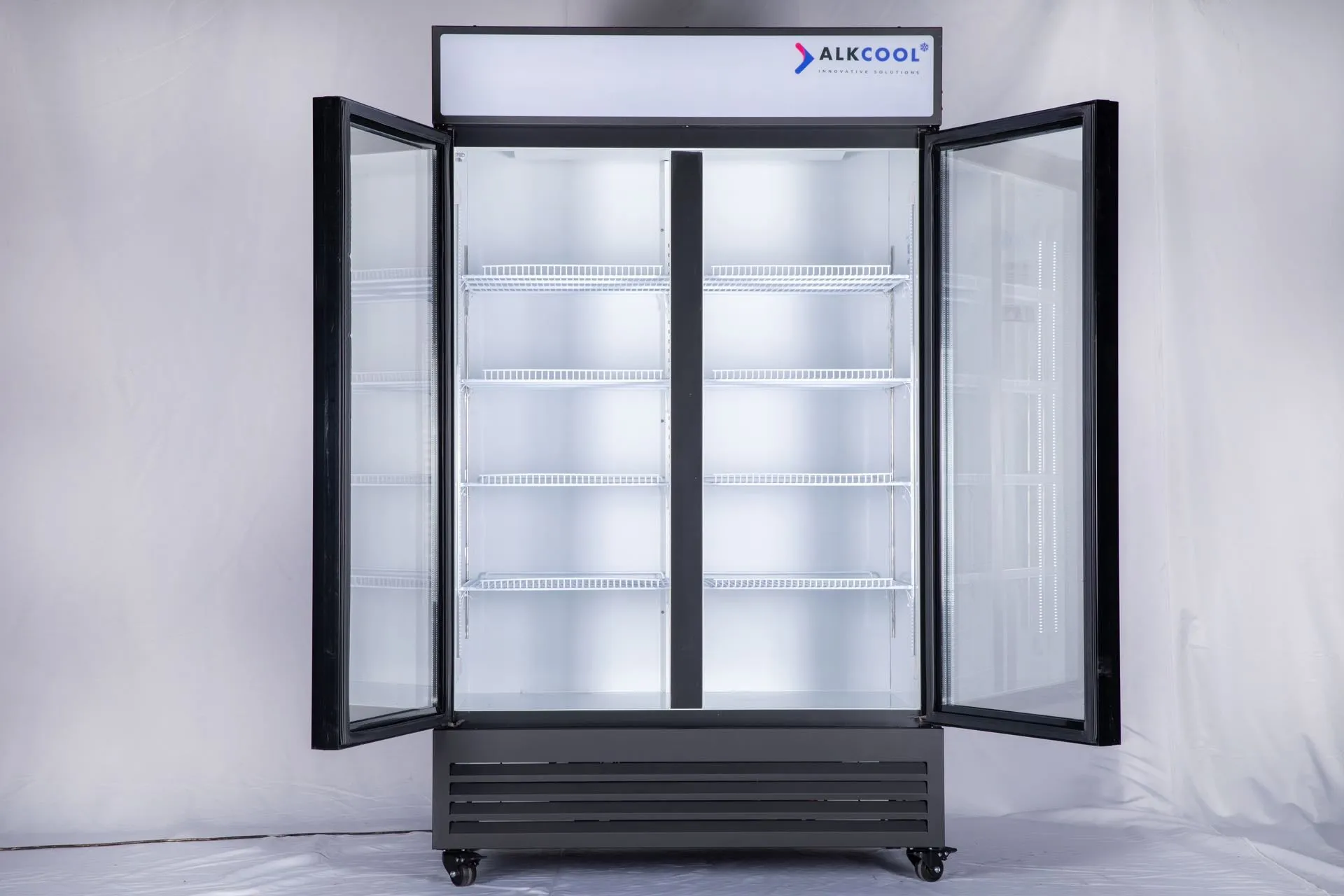 ‎GDR47(H) 47.2'' Width Two Section Swing Glass Door Merchandiser Refrigerator Model