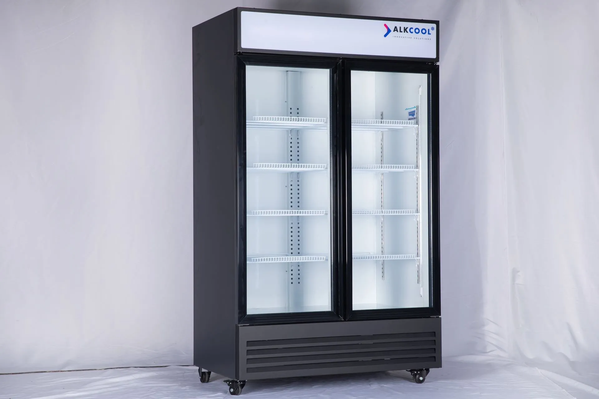 ‎GDR47(H) 47.2'' Width Two Section Swing Glass Door Merchandiser Refrigerator Model