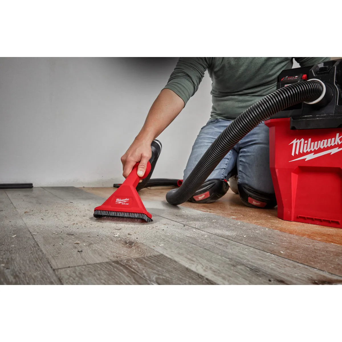 Milwaukee 49-90-2038 - AIR-TIP™ Rocking Utility Nozzle w/ Brushes